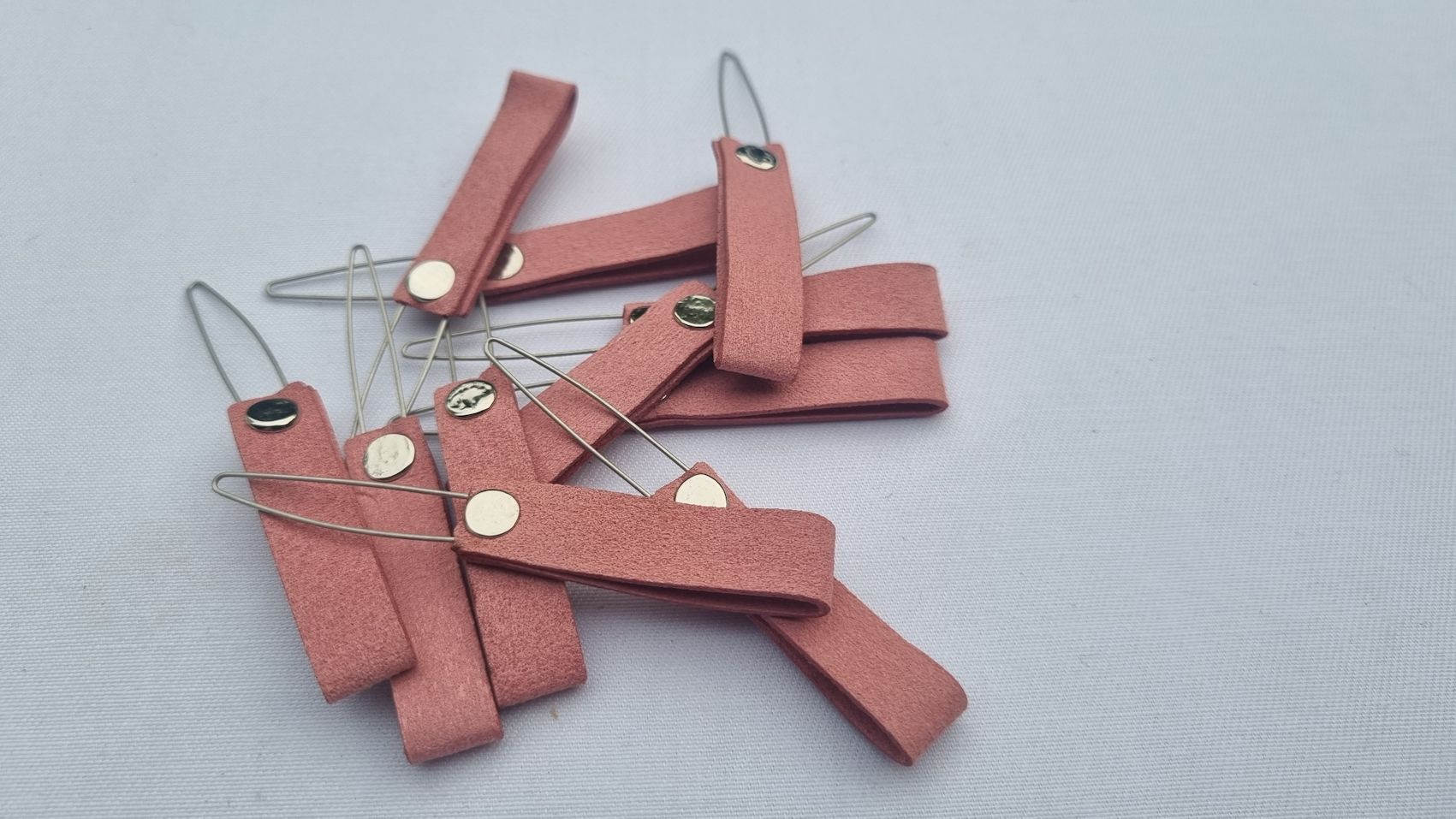 Loop Tie - Pin - Image 2